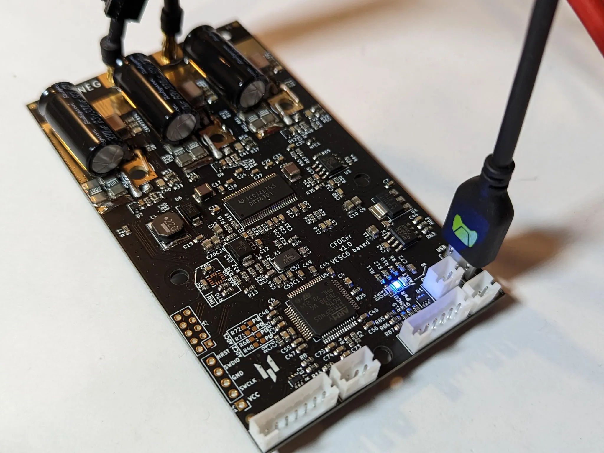 Vertile CFOCer VESC v6 connected to USB.